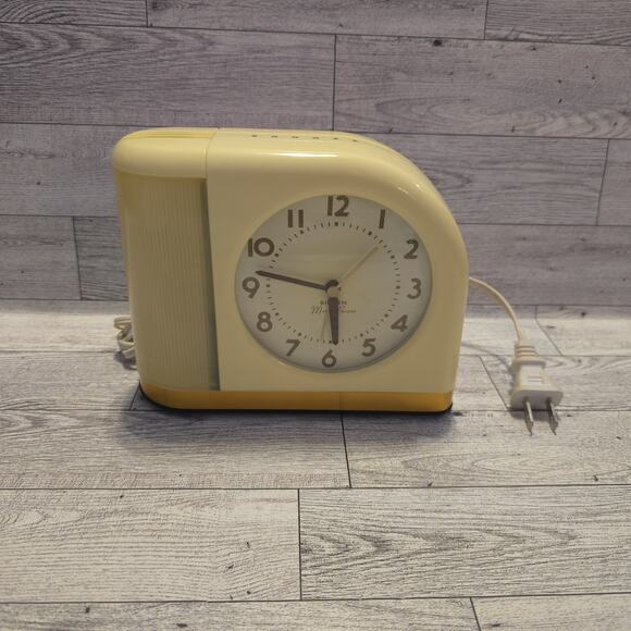 Westclox Big Ben Moon Beam Alarm Clock Yellow Vintage Retro - Picture 1 of 10